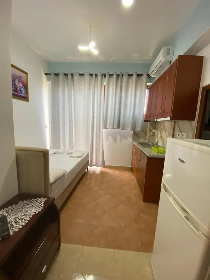 Lägenhet Eraldo Brahimi Apartaments Ksamil