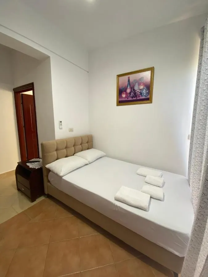 Lägenhet Eraldo Brahimi Apartaments Ksamil