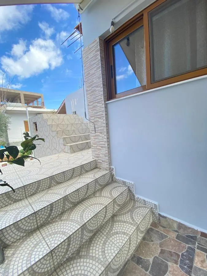 Eraldo Brahimi Apartaments Ksamil 0*,  Albania