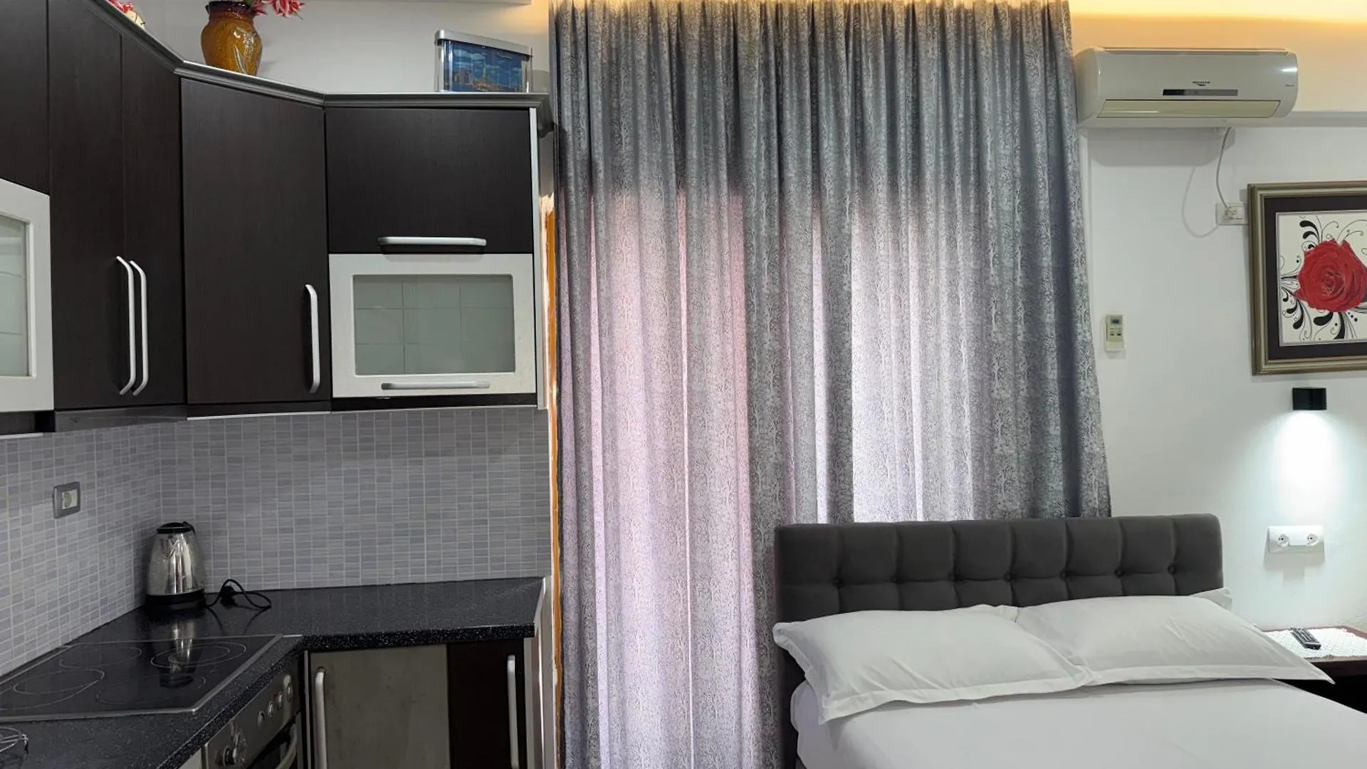 Eraldo Brahimi Apartaments Ksamil Albanien